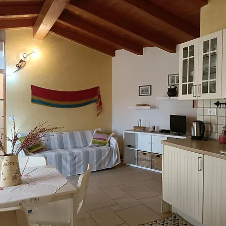 Casetta Con Giardino E Portico * Galižana